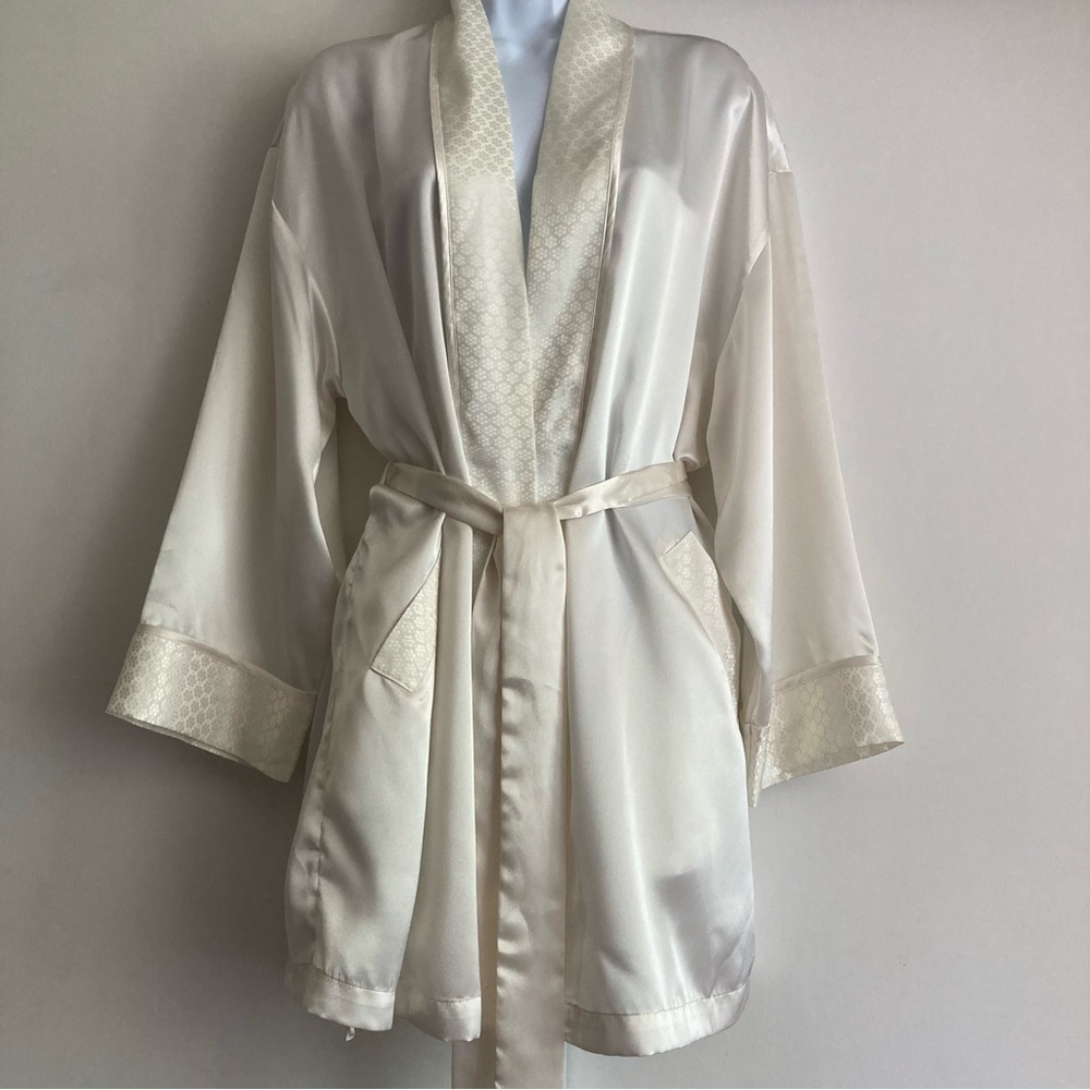 Vintage Victoria’s Secret Gold Label Ivory Satin Robe w Tie Belt, One Size
